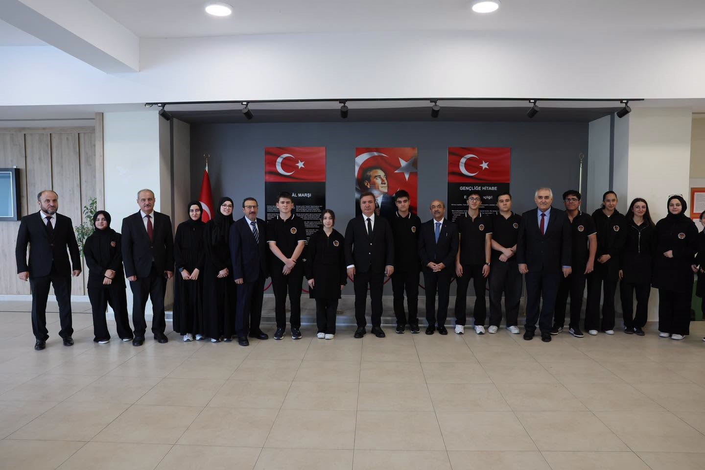 vali-aydogdu-dan-ogretmenlere-ogrenci-rehberligi-vurgusu