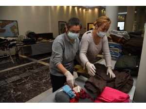 Kadıköy, Depremin Ardından Yaraları Birlikte Sarıyor