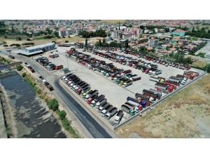 Somalı Nakliyeciler Elazığ’a Ücretsiz Yardım Malzemesi Taşıyacak