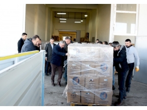 Çorum Belediyesi’nden Depremzedelere Yardım