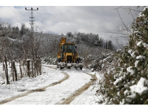 Fatsa’da Kardan Kapanan Yollara Anında Müdahale