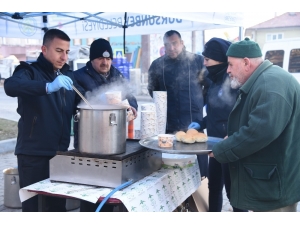 Dursunbey Zabıtası Pazarcıların İçini Isıttı