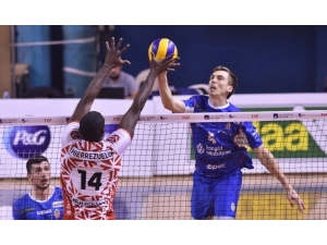 Efeler Ligi: İnegöl Belediyespor: 1 - Ziraat Bankası: 3