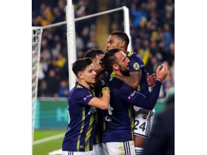 Fenerbahçe’den Bu Sezon İlk Kez 4’te 4
