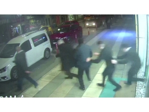 Deprem Paniği Güvenlik Kamerasına Yansıdı