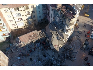 Elazığ’da Arama Kurtarma Çalışmaları Drone İle Görüntülendi