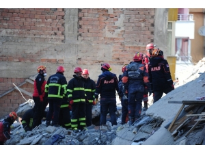 Enkazda Yapılan Çalışma Sonucunda Bir Kişinin Cansız Bedeni Çıkarıldı