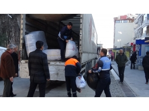 Kırıkhan’dan Depremzedelere Yardım