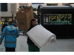 Gölcük Depremini Yaşayan Kocaelililer’den Elazığlı Depremzedeler İçin Kampanya