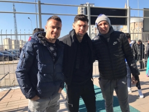 Zoran, Sapunaru Ve Lung Tribünden İzledi