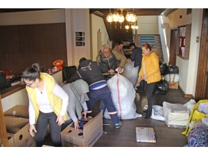 Finikeliler Deprem İçin Yardıma Koştu