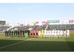 Süper Lig: Denizlispor:0 - Antalyaspor: 2 (İlk Yarı)