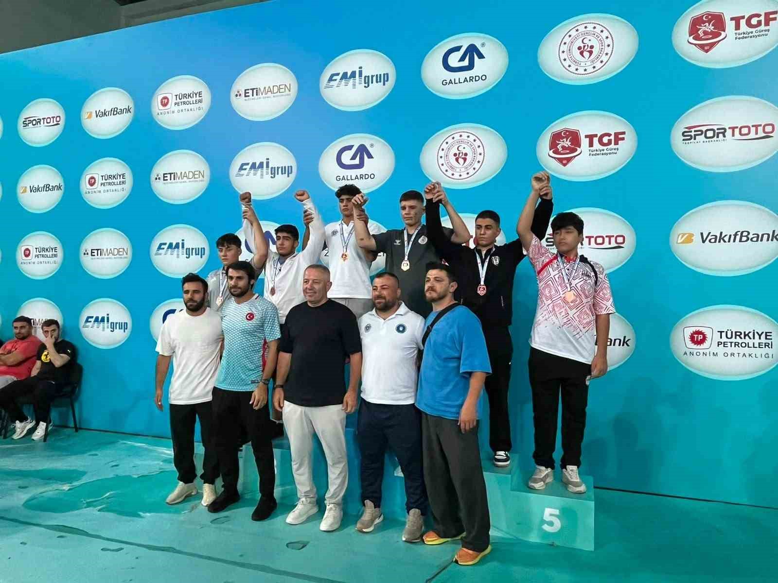 minikler-gures-turkiye-sampiyonasi-na-buyuksehir-damgasi