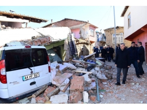 Yeşilyurt Belediyesi Sosyal Ve Spor Tesisleri Depremden Dolayı 24 Saat Açık