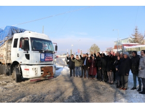 Edremit Belediyesinin İkinci Yardım Tırı Yola Çıktı