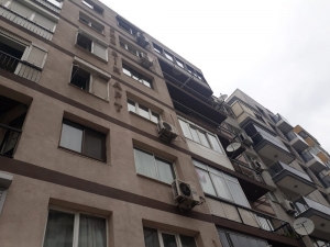 Balkondan Düşen Yaşlı Adam Hayatını Kaybetti