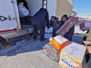 Erzurumlu Öğrencilerden Depremzedelere Yardım Eli