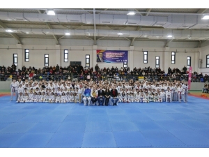 Başakşehirli Tekvandocular Kuşak Atladı