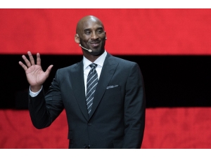 Kobe Bryant Hayatını Kaybetti