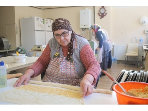 66 Yaşındaki Girişimci Kadının Azmi Parmak Isırtıyor