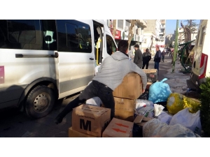 Üniversite Öğrencilerinden Depremzedelere Yardım Eli