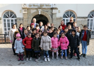 Öğrencilerin Karne Hediyesi Sinema Oldu