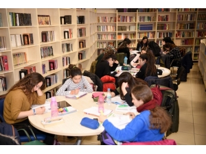 Selçuklu’da Yarıyıl Tatilinde Çocuklar Kütüphanelere Akın Etti