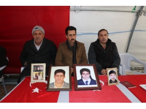 Hdp Önündeki Ailelerin Evlat Nöbeti 147’nci Gününde