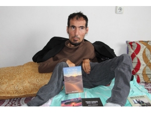 Bedensel Engelli Genç 14’üncü Kitabını Çıkardı