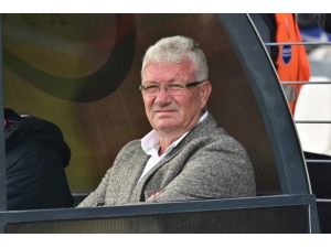 Manisa Fk’da Ertekin İle Yollar Ayrıldı