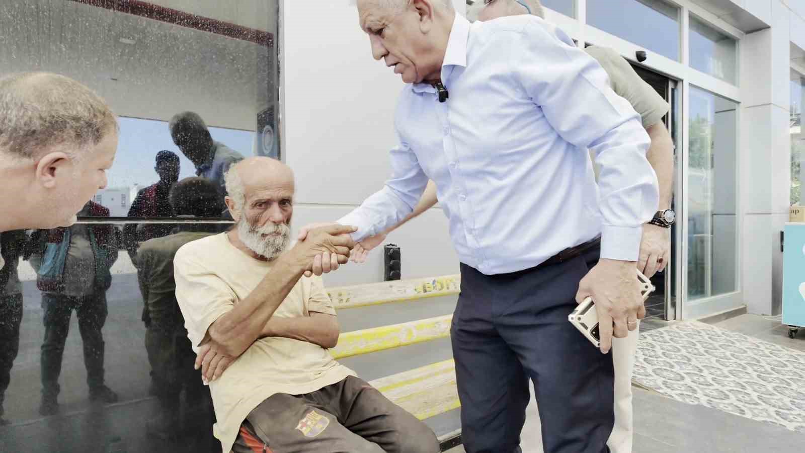 gecmisini-unutup-sokaklarda-yasamaya-baslayan-adam-devletin-sefkat-elini-uzatmasiyla-bambaska-bir-gorunume-kavustu