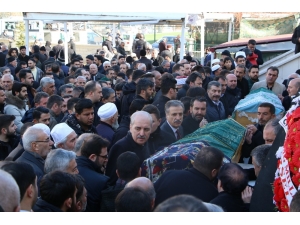 Elazığ’da Depremde Hayatını Kaybeden 2 Kişi Defnedildi