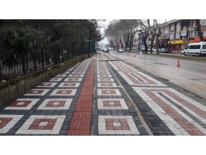 İnegöl’deki Kaldırım Ve Otopark Çalışması Tamamalandı