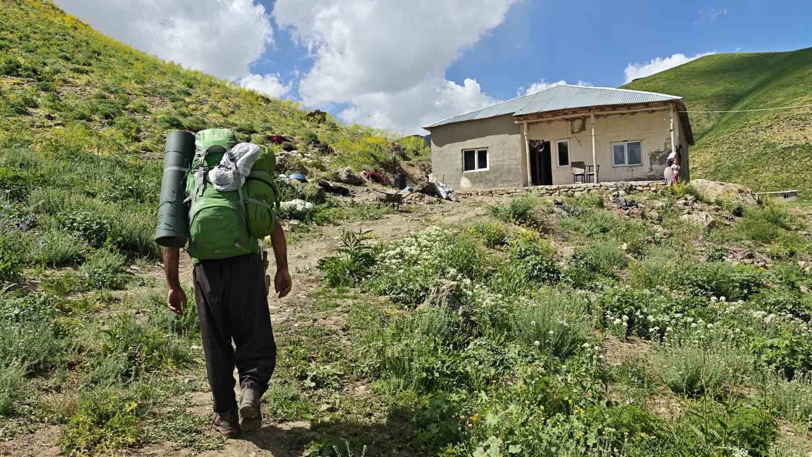 van-da-25-kilometrelik-doga-yuruyusu-calyan-golu-nde-sona-erdi
