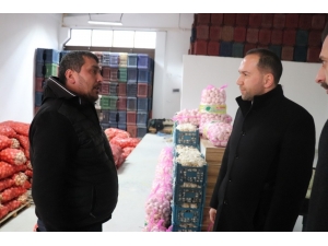 Niğde Belediye Başkanı Emrah Özdemir, Hal Kompleksindeki Esnaflarla Buluştu