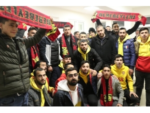 Malatyasporlu Taraftarlar Depremzedeleri Unutmadı