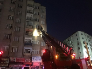 Elazığ’da 5 Katlı Binada Yıkılma Tehlikesi