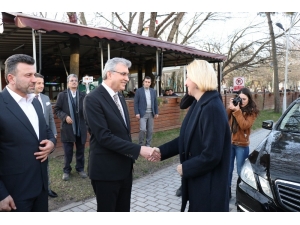 Gagauzya Özerk Cumhurbaşkanı Vlah: "Yaşanan Deprem Sonrasında Yaslıyız"