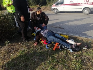 Hatay’da Kamyonet Ve Otomobil Çarpıştı: 5 Yaralı
