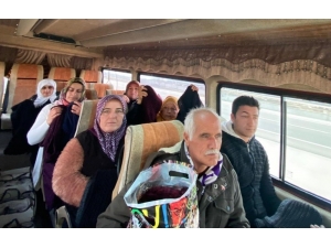 Evlat Nöbetindeki Aileler Depremin Vurduğu Elazığ’a Doğru Yola Çıktı