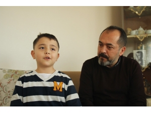 9 Yaşındaki Görkem’den Avustralya’ya İngilizce ’Deve’ Mesajı