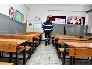 Büyükşehir Okulları Gribe Karşı İlaçlıyor