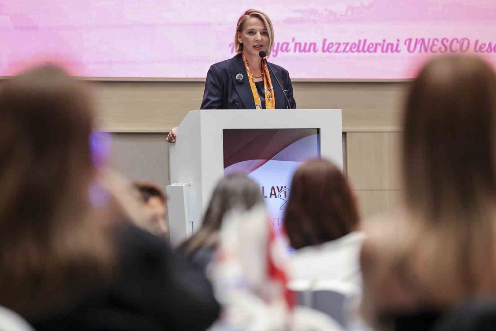 hatice-oz-kadinlari-karar-mekanizmasinin-merkezine-tasiyacagiz