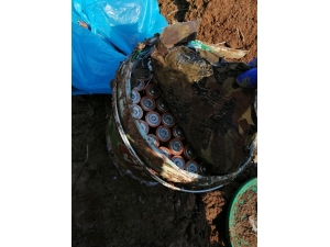 Bitlis’te Araziye Gizlenmiş Çok Sayıda Pil Ele Geçirildi