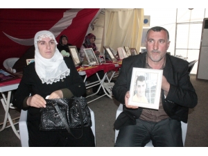 Hdp Önündeki Evlat Nöbetine Bir Aile Daha Katıldı