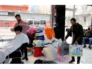 Adıyamanlı Berberden Depremzedelere Anlamlı Yardım