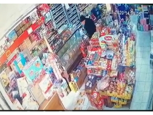 Manisa’daki Deprem Güvenlik Kameralarına Yansıdı