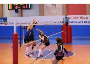 Tvf Kadınlar 1. Lig: Nevşehir Belediyespor: 2 Mardin Büyükşehir Başakspor:3