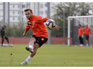 Adanaspor’da Osmanlıspor Maçı Hazırlıkları Sürüyor