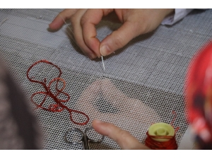 3 Milyon 149 Bin 80 İğne Hareketiyle Hazırlanıyor